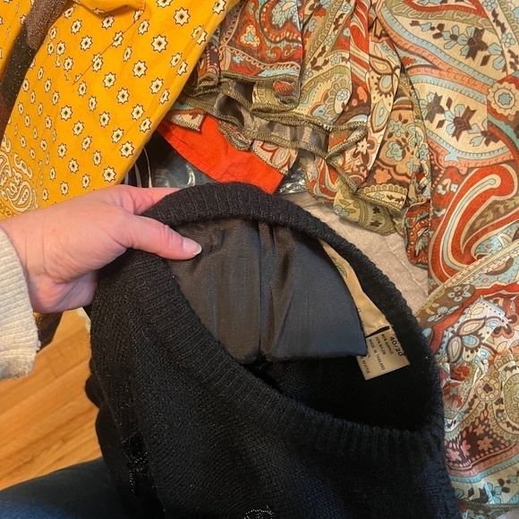 Amazing Beaded Vintage Sweater - Picture 11 of 11